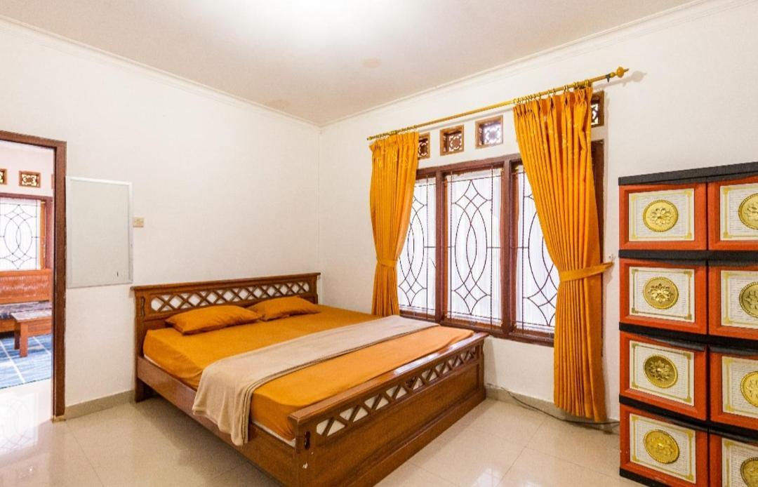 Villa Anjung Balak Cisarua Esterno foto