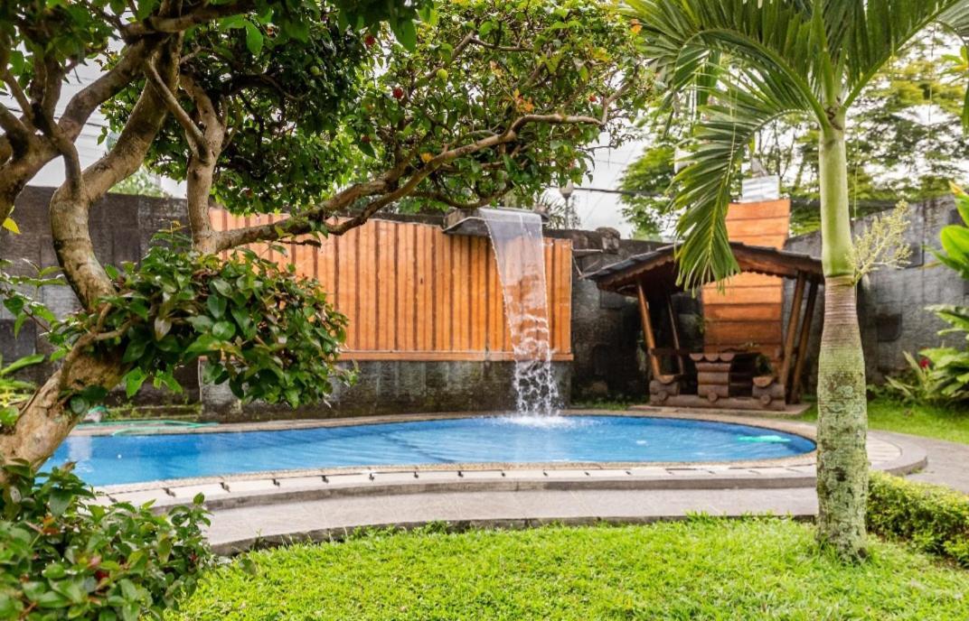 Villa Anjung Balak Cisarua Esterno foto
