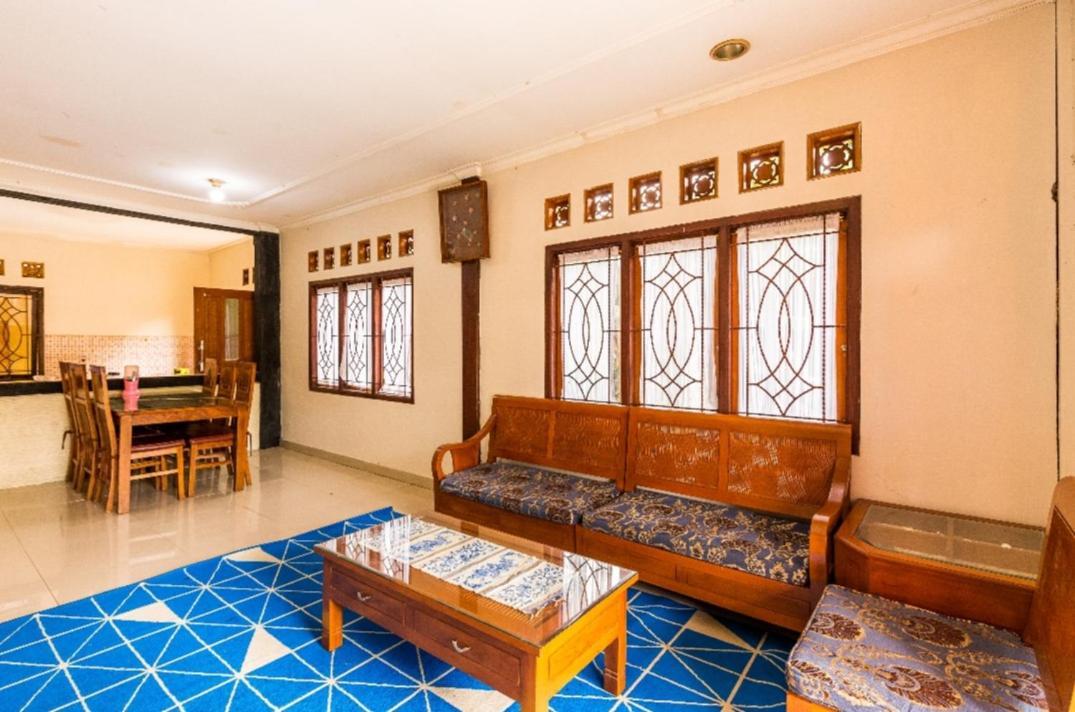 Villa Anjung Balak Cisarua Esterno foto